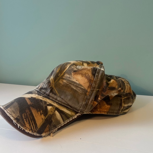 A&E Duck Dynasty distressed hat / cap. Soft and comfortable. Velcro closure. O/S - Picture 4 of 7